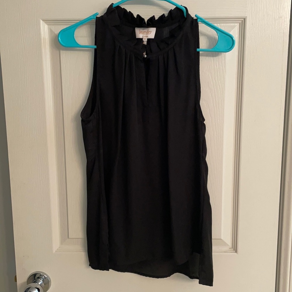 🌻3/$15 Women’s M blouse tank v neck black